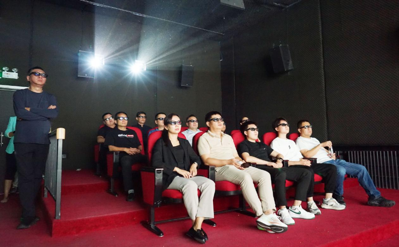 11走訪考察新會(huì)員，小組技術(shù)交流共謀發(fā)展丨ZOBO卓邦董事長(zhǎng)張新峰以北京聲光視訊行業(yè)協(xié)會(huì)會(huì)長(zhǎng)身份走訪交流