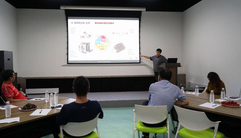 15走訪考察新會(huì)員，小組技術(shù)交流共謀發(fā)展丨ZOBO卓邦董事長(zhǎng)張新峰以北京聲光視訊行業(yè)協(xié)會(huì)會(huì)長(zhǎng)身份走訪交流